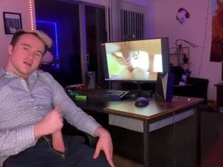 Гей порно кончают в рот