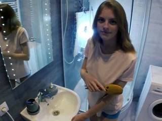 Лижет большую пизду